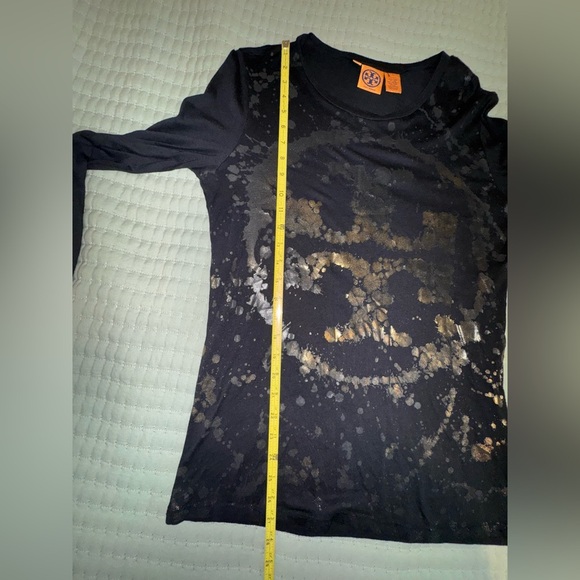 TORY BURCH Splattered Gold Foil Logo Black Long Sleeve T-Shirt Top Size S EUC - Picture 5 of 9